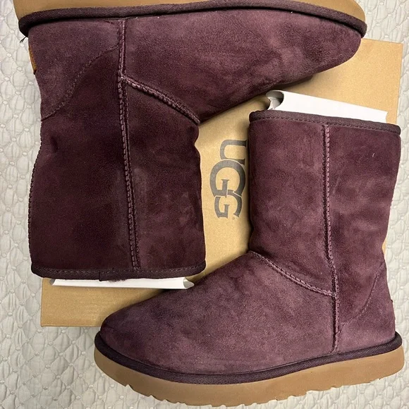 UGG Women's Classic Short II in Port (Rich Plum/purple) - Picture 1 of 9